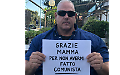 "Grazie mamma per non avermi fatto comunista": la foto del sindaco infiamma Facebook