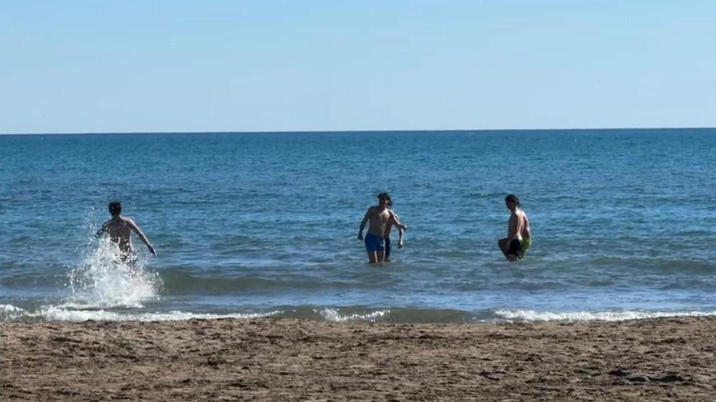 Pasqua in Maremma fa centro: turisti, sole e il primo bagno per i pi&ugrave; coraggiosi