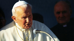 Oggi in tv luned&igrave; 19 agosto su Rai Storia il racconto della Giornata del 2000 di Papa Wojtyla con i giovani