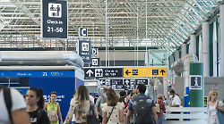 Oggi in tv martedì 20 agosto su Rai Storia il racconto dell'inaugurazione dell'aeroporto da Vinci