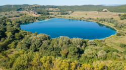 Massa Marittima, Terre etrusche: sul lago dell'Accesa si gira il video di promozione turistica
