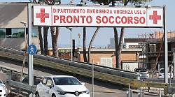 Grosseto, incidente stradale con sette feriti: viaggiavano su un furgone che si &egrave; ribaltato