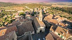 Capalbio, la sagra del cinghiale ospita il Premio Gastone Franci: il concorso è dedicato all'arte riciclata