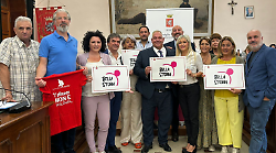 Grosseto, una Bella storia contro la violenza di genere: l'appello del Consiglio comunale