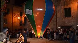 Santa Fiora, Festa di San Michele: tutto pronto per il lancio del pallone aerostatico