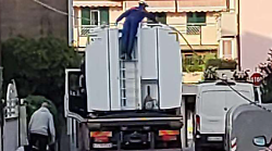 Scarlino, camion dei rifiuti colpisce cavo dell'elettricità. Disagi e disservizi