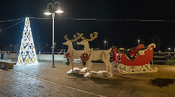 Castiglione della Pescaia, è già Natale: il Comune acquista parte delle luminarie e incontra gli operatori