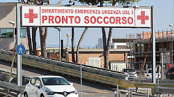 Orbetello, perde il controllo dell'auto: ferito un 27enne