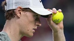 Tennis, virus intestinale per Jannik Sinner: salta il Masters 1000 Parigi-Bercy. Al suo posto il lucky loser Casaux