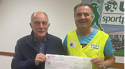 Grosseto, i benefici della camminata: il gruppo Walk Uisp fa una donazione alla Fondazione Il Sole
