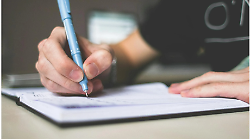 Follonica, riparte il laboratorio di scrittura seguito dalla scrittrice Paola Zannoner 