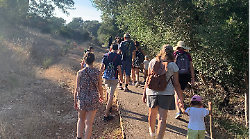 Grosseto, passeggiata inedita al Parco della Maremma: i più piccoli imparano a rispettare l'ambiente grazie a Nerino
