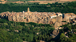 Pitigliano, si parla di comunità dell’olio e oleoturismo. Il convegno