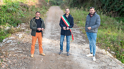 Pitigliano, inaugurato il passaggio sul torrente Nova