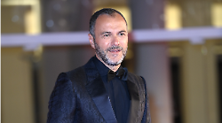 Nunzio Gallo, chi è il cantante napoletano padre dell'attore Massimiliano Gallo che torna stasera in tv con Vincenzo Malinconico, avvocato d’insuccesso
