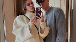 Chi &egrave; Edoardo Bove, il calciatore della Fiorentina che si &egrave; sentito male in campo durante la partita contro l'Inter. La fidanzata Martina, sempre con lui ma lontano dai riflettori