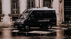 Follonica, arrestati quattro ladri specializzati in furti in abitazione