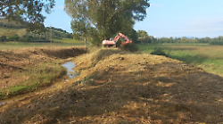 Grosseto, il Consorzio di Bonifica 6 Toscana Sud si prepara a chiudere il 2024 con un intervento sul fosso del Grillese 