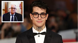 Tony Effe escluso dal concerto di capodanno a Roma: stasera in tv su Rai 1 il rapper presenterà il titolo della sua canzone in gara
