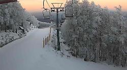 Monte Amiata, ancora neve nella notte: tutti a lavoro per aprire gli impianti