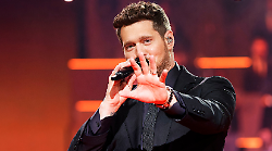 Michael Bublé ospite da Fabio Fazio a Che tempo che fa: le migliori canzoni di Natale interpretate da lui