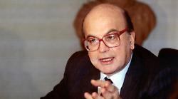 Il Corriere racconta la parabola di Bettino Craxi a 25 anni dalla sua morte: la puntata