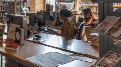 Massa Marittima, in biblioteca arriva uno sportello per pagare la mensa scolastica 