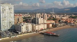 Follonica, nuovi parcometri in arrivo. Sosta gratuita fino al 16 febbraio