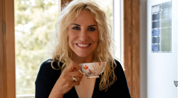 Antonella Clerici, si prepara per il Festival di Sanremo 2025: ecco come si allena mentre ascolta il nuovo podcast di Selvaggia Lucarelli 