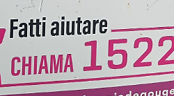 Follonica, atto vandalico alla bacheca dedicata al Centro Antiviolenza Olympia de Gouges