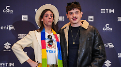 Olly ha deciso: rinuncia all'Eurovision Song Contest. Al suo posto ci sarà Lucio Corsi