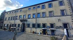 Santa Fiora, al via i lavori per il restauro della facciata principale di Palazzo Sforza Cesarini