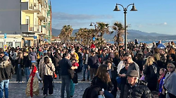Follonica, nel Golfo il Carnevale è simbolo di solidarietà, tradizione e comunità