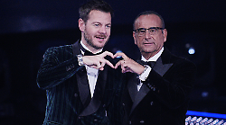 Sanremo 2026, chi condurrà il prossimo festival: cosa aspettarci dalla 76esima edizione della kermesse secondo i bookmaker