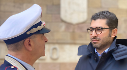 Follonica, bivacco in pineta: uomo denunciato per minaccia e danneggiamento