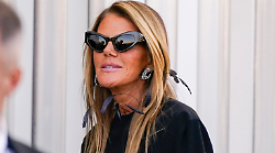 Anna Dello Russo ospite di Silvia Toffanin a Verissimo, chi è: la carriera nella moda, il matrimonio durato un solo mese e il compagno Angelo Gioia