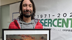 Cinque opere di artisti maremmani in mostra per sostenere i diritti delle donne: l’evento di Confesercenti a Grosseto