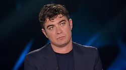Riccardo Scamarcio a Verissimo, da Step in Ho voglia di te a sex symbol: tutti gli amori dell'attore. Chi è la fidanzata Benedetta Porcaroli