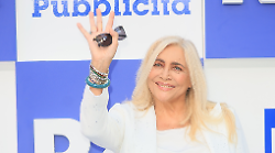 Domenica In oggi in tv 9 marzo su Rai 1: ospiti in studio Vittorio Cecchi Gori, Brunori Sas, Clara e Serena Dandini 
