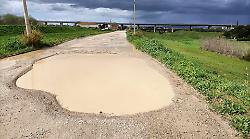 Strada dissestata in via Ponte Tura mette a rischio la sicurezza dei residenti e ostacola i soccorsi