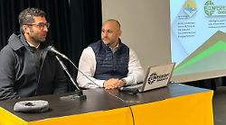 Gli studenti presentano un'analisi innovativa per rilanciare il turismo giovanile