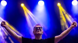 Michele Zarrillo in concerto al Teatro Moderno, una serata di musica e solidarietà in supporto alla Fondazione Il Sole