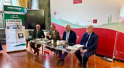 Corriere di Arezzo, la festa dei 40 anni: la mostra storica e l'evento al teatro Petrarca. Il governatore Giani: "Fondamentale il ruolo dell'informazione locale"