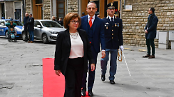 173° anniversario della fondazione della Polizia di Stato: celebrazioni e riconoscimenti al Teatro degli Industri 