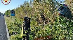Scontro tra due auto vicino a Orbetello, vigili del fuoco e 118 sul posto