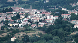 Castel del Piano lancia un bando per coinvolgere la comunità nella cura delle aree verdi