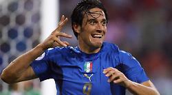 Il campione del mondo Luca Toni al Golfo del Sole. E a luglio Miss Italia 