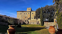 La poesia incontra la Maremma: il Castello di Porrona ospita la semifinale del Poetry Slam