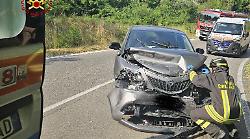 Frontale tra due auto, quattro persone coinvolte in un incidente a Montemassi