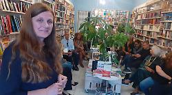 "Se una sera una scrittrice o uno scrittore...": il battesimo letterario con la scrittrice Paola Alberti, allieva di Dacia Maraini 